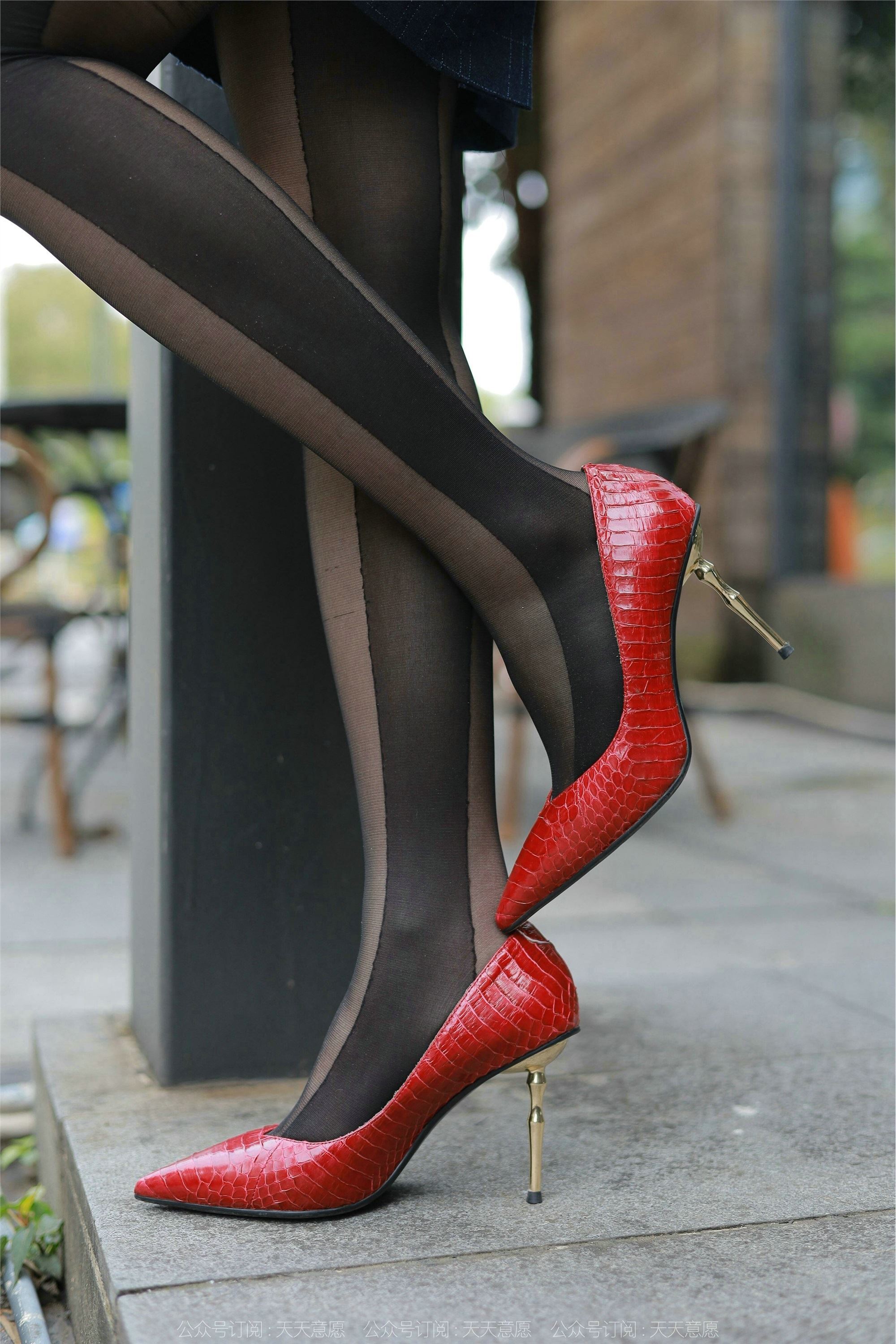 IESS异思趣向  2022.04.25 丝享家 1070：小婕《红鞋职业装》